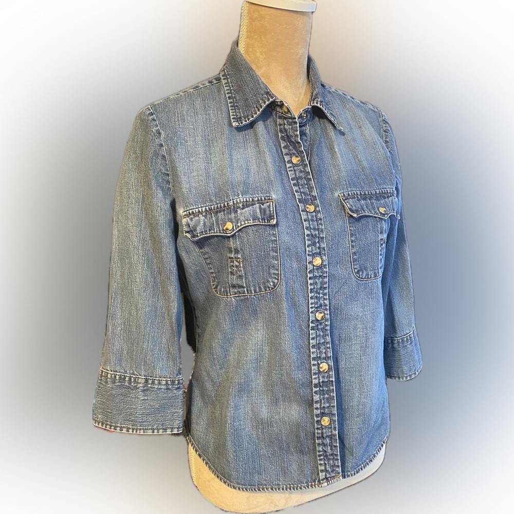Old Navy Classic Blue Denim Shirt - Picture 2 of 6
